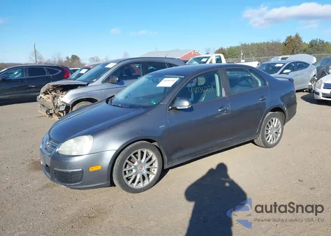 2008 Volkswagen Jetta Wolfsburg Edition z USA, uszkodzony, nr VIN 3VWRJ71K68M151556